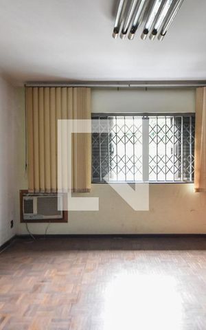 Casa à venda com 276m², 5 quartos e 5 vagasQuarto 02