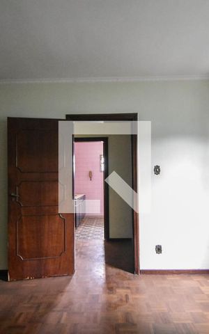 Casa à venda com 276m², 5 quartos e 5 vagasSuíte 01