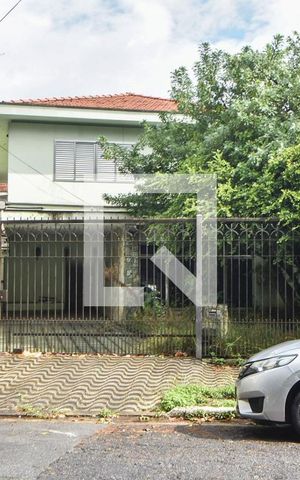 Casa à venda com 276m², 5 quartos e 5 vagasCasa