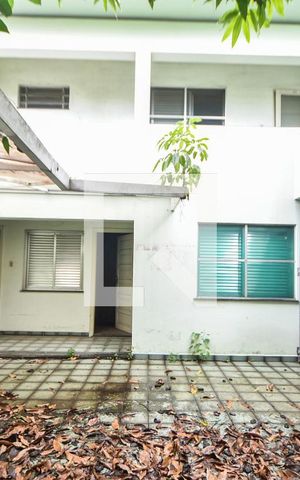 Casa à venda com 276m², 5 quartos e 5 vagasÁrea Externa