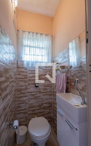 Casa à venda com 260m², 2 quartos e 8 vagasBanheiro