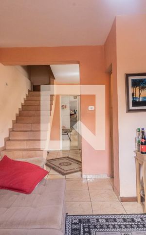 Casa à venda com 260m², 2 quartos e 8 vagasSala