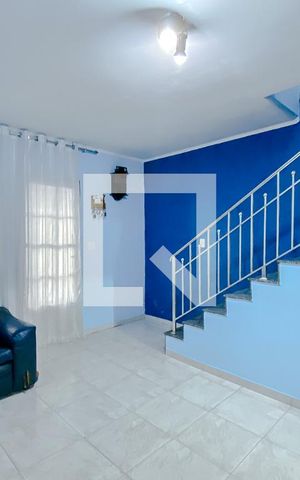 Casa à venda com 70m², 2 quartos e 1 vagaSala