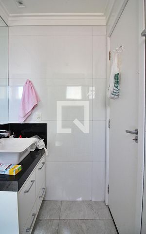 Apartamento à venda com 103m², 2 quartos e 2 vagasBanheiro do Quarto 2 - Suíte