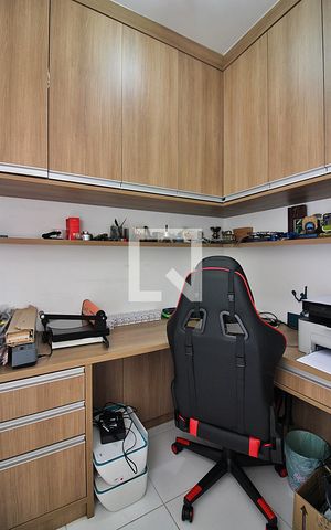 Apartamento à venda com 103m², 2 quartos e 2 vagasEscritório