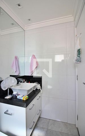 Apartamento à venda com 103m², 2 quartos e 2 vagasBanheiro do Quarto 2 - Suíte