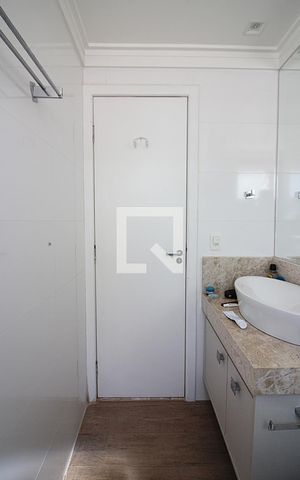 Apartamento à venda com 103m², 2 quartos e 2 vagasBanheiro do Quarto 1 - Suíte