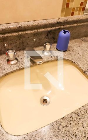 Apartamento à venda com 150m², 3 quartos e 3 vagas Apartamento à venda com 150m², 3 quartos e 3 vagasBanheiro