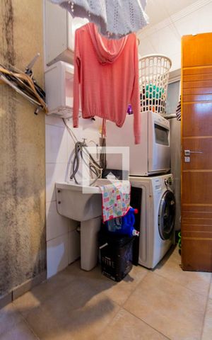 Casa de condomínio à venda com 97m², 2 quartos e 2 vagas Casa de condomínio à venda com 97m², 2 quartos e 2 vagasÁrea de Serviço
