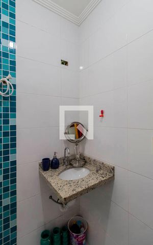 Casa de condomínio à venda com 97m², 2 quartos e 2 vagas Casa de condomínio à venda com 97m², 2 quartos e 2 vagasBanheiro Suíte 2