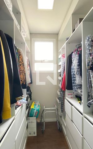 Apartamento à venda com 125m², 2 quartos e 2 vagasCloset da suíte 1