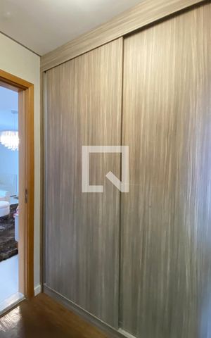 Apartamento à venda com 125m², 2 quartos e 2 vagasCorredor
