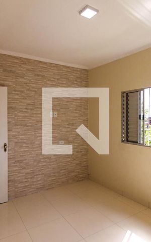 Casa para alugar com 70m², 1 quarto e sem vaga Casa para alugar com 70m², 1 quarto e sem vagaQuarto