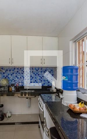 Casa à venda com 232m², 3 quartos e 5 vagas Casa à venda com 232m², 3 quartos e 5 vagasCozinha