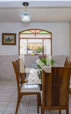 Casa à venda com 232m², 3 quartos e 5 vagas Casa à venda com 232m², 3 quartos e 5 vagasSala 3