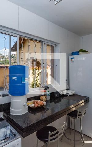 Casa à venda com 232m², 3 quartos e 5 vagas Casa à venda com 232m², 3 quartos e 5 vagasCozinha