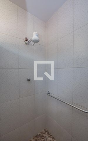 Casa à venda com 232m², 3 quartos e 5 vagas Casa à venda com 232m², 3 quartos e 5 vagasBanheiro da Suíte