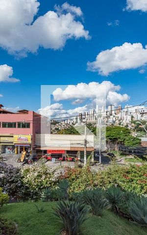 Casa à venda com 232m², 3 quartos e 5 vagas Casa à venda com 232m², 3 quartos e 5 vagasJardim - Entrada