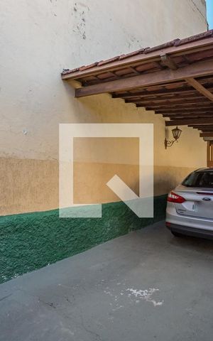 Casa à venda com 232m², 3 quartos e 5 vagas Casa à venda com 232m², 3 quartos e 5 vagasGaragem