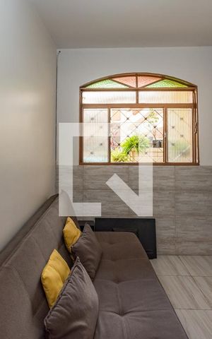 Casa à venda com 232m², 3 quartos e 5 vagas Casa à venda com 232m², 3 quartos e 5 vagasEscritório