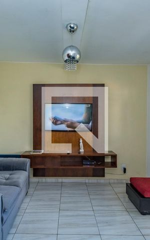 Casa à venda com 232m², 3 quartos e 5 vagas Casa à venda com 232m², 3 quartos e 5 vagasSala 2