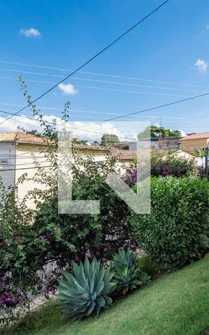 Casa à venda com 232m², 3 quartos e 5 vagas Casa à venda com 232m², 3 quartos e 5 vagasJardim - Entrada