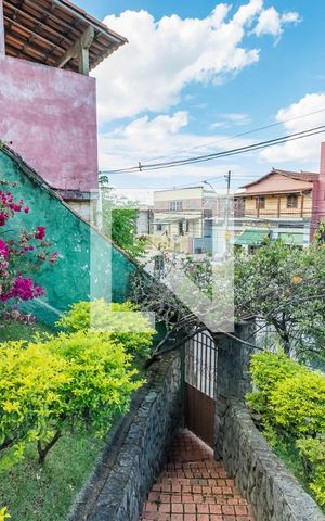 Casa à venda com 232m², 3 quartos e 5 vagas Casa à venda com 232m², 3 quartos e 5 vagasJardim - Entrada