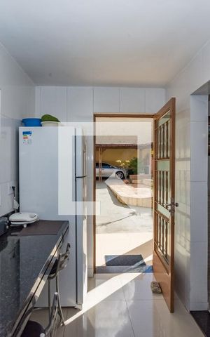 Casa à venda com 232m², 3 quartos e 5 vagas Casa à venda com 232m², 3 quartos e 5 vagasCozinha