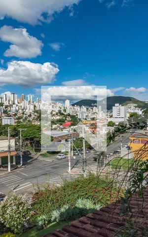 Casa à venda com 232m², 3 quartos e 5 vagas Casa à venda com 232m², 3 quartos e 5 vagasVaranda 2