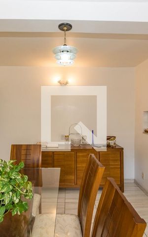 Casa à venda com 232m², 3 quartos e 5 vagas Casa à venda com 232m², 3 quartos e 5 vagasSala 3