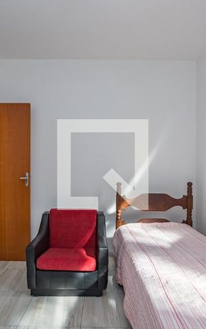 Casa à venda com 232m², 3 quartos e 5 vagas Casa à venda com 232m², 3 quartos e 5 vagasQuarto 3