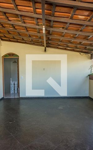 Casa à venda com 232m², 3 quartos e 5 vagas Casa à venda com 232m², 3 quartos e 5 vagasVaranda 2