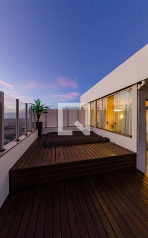Apartamento à venda com 235m², 3 quartos e 3 vagas Apartamento à venda com 235m², 3 quartos e 3 vagasCobertura