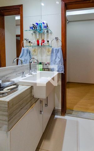 Apartamento à venda com 235m², 3 quartos e 3 vagas Apartamento à venda com 235m², 3 quartos e 3 vagasBanheiro