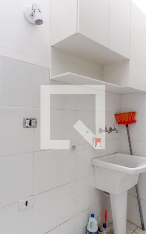 Casa de condomínio à venda com 64m², 2 quartos e 1 vaga Casa de condomínio à venda com 64m², 2 quartos e 1 vagaÁrea de Serviço