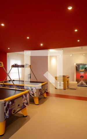 Apartamento à venda com 108m², 3 quartos e 2 vagas Apartamento à venda com 108m², 3 quartos e 2 vagasÁrea comum - Salão de Jogos Juvenil