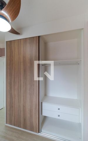Apartamento à venda com 108m², 3 quartos e 2 vagas Apartamento à venda com 108m², 3 quartos e 2 vagasQuarto 01 - Armário