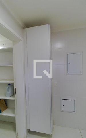Apartamento à venda com 108m², 3 quartos e 2 vagas Apartamento à venda com 108m², 3 quartos e 2 vagasÁrea de Serviço