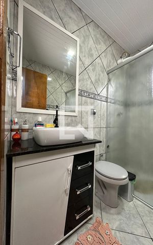 Casa à venda com 240m², 2 quartos e 2 vagasBanheiro 1 