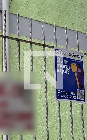 Casa à venda com 240m², 2 quartos e 2 vagasFachada