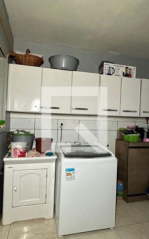 Casa à venda com 240m², 2 quartos e 2 vagasLavanderia