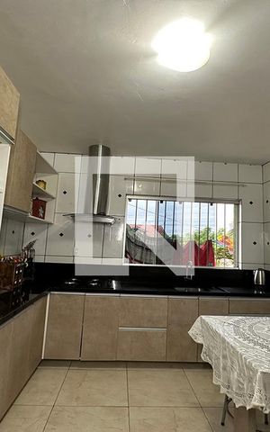 Casa à venda com 240m², 2 quartos e 2 vagasCozinha