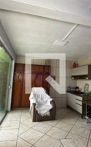 Casa à venda com 240m², 2 quartos e 2 vagasCozinha