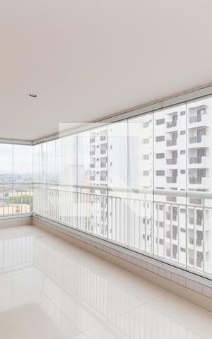 Apartamento para alugar com 116m², 3 quartos e 2 vagas Apartamento para alugar com 116m², 3 quartos e 2 vagasVaranda