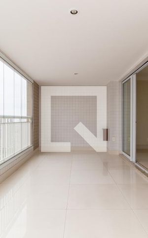 Apartamento para alugar com 116m², 3 quartos e 2 vagas Apartamento para alugar com 116m², 3 quartos e 2 vagasVaranda