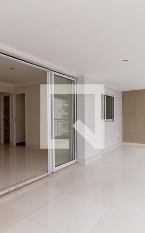 Apartamento para alugar com 116m², 3 quartos e 2 vagas Apartamento para alugar com 116m², 3 quartos e 2 vagasVaranda