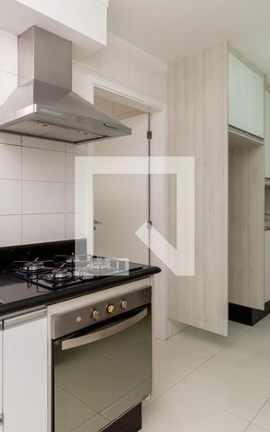 Apartamento para alugar com 116m², 3 quartos e 2 vagas Apartamento para alugar com 116m², 3 quartos e 2 vagasCozinha