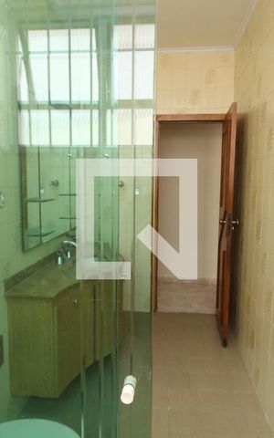 Casa para alugar com 134m², 4 quartos e 2 vagasBanheiro
