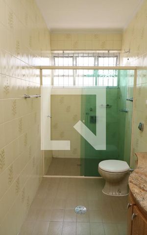Casa para alugar com 134m², 4 quartos e 2 vagasBanheiro