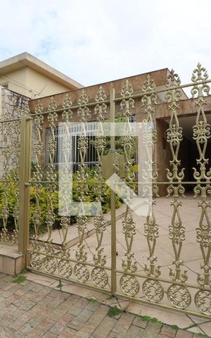Casa para alugar com 134m², 4 quartos e 2 vagasFachada